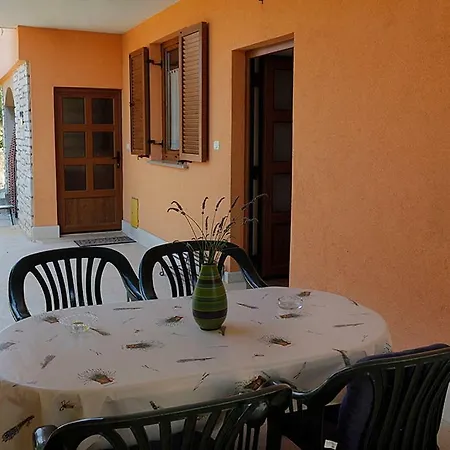 Apartment Apartman Suran *